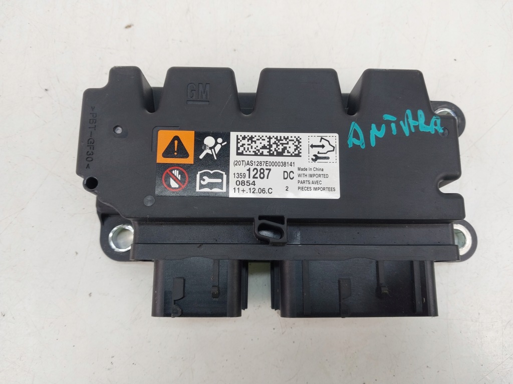 Купити Датчик модуль подушка безпеки 13591287 opel antara рестайлінг