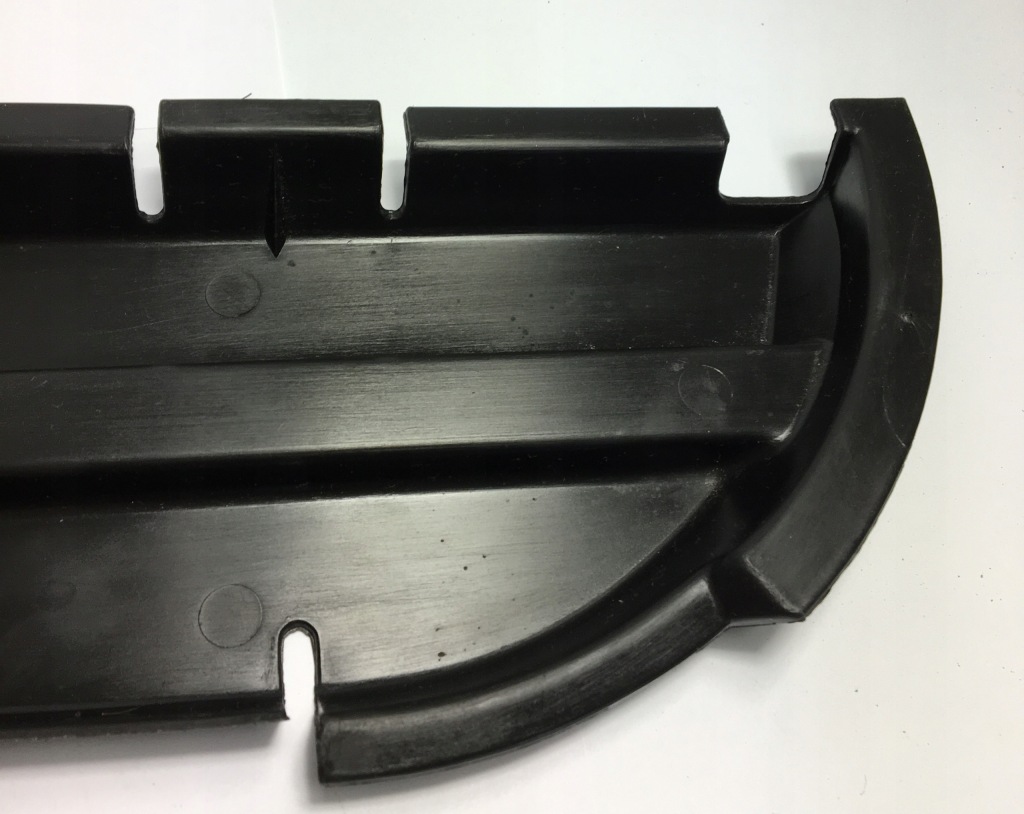 Защита заглушка привода крыша mercedes w124 оригинал 1247820056 Киев