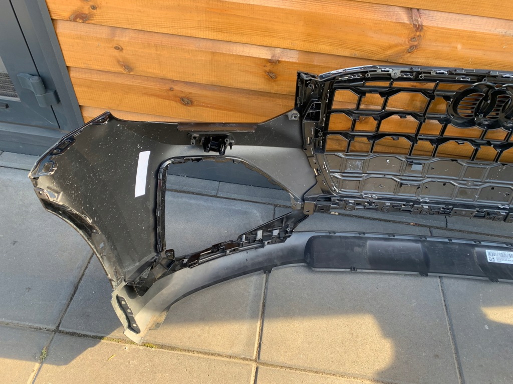 Audi q2 81a fl lift s-line бампер передний перед решётка радиатора решётка радиатора Киев