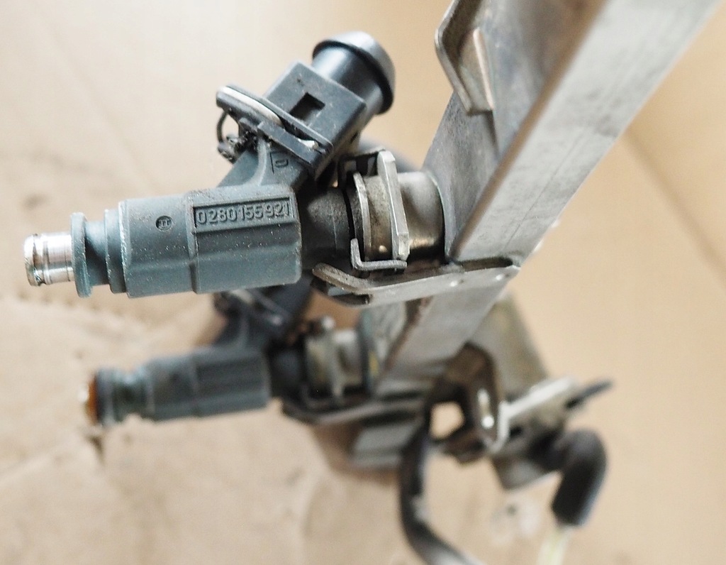 фото №8, Audi a8 d2 3,7 v8 форсунка інжектор пального 0280155921 077133551m оригінал