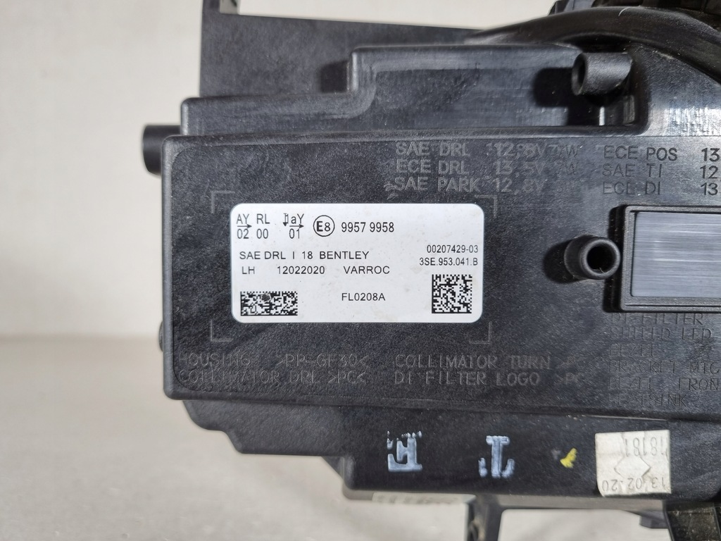 фото №11, Bentley flying spur левый поворотник лампа 3se