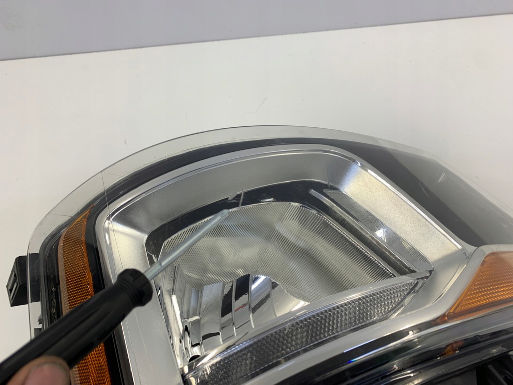 фото №12, Лампа scania h7 r s g p next gen 2674385 rh лампа передня h7