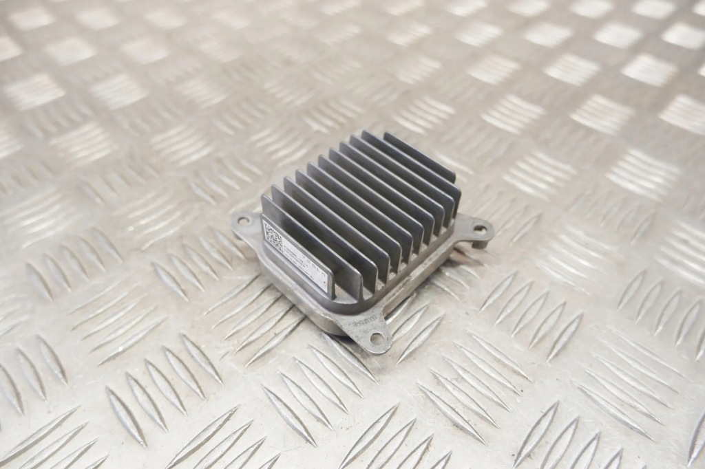 Купити Модуль світла tesla p153292502c 2017