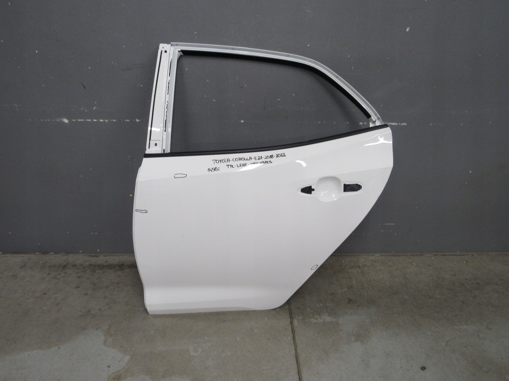 Купить Toyota corolla e21 2018-2023 дверь левое задняя hb