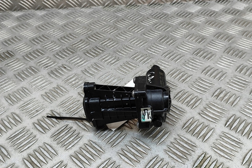 фото №5, Ford mustang mach-e задні праве двері блок cichego закривання lj8b-14b2