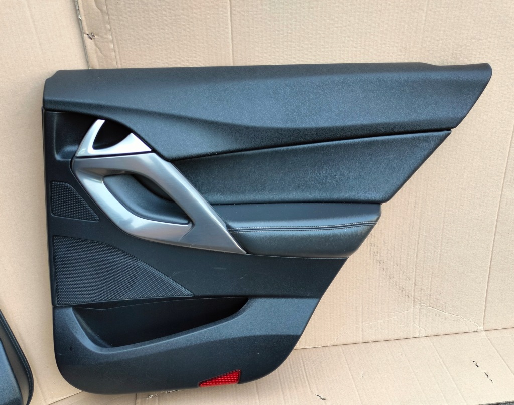 фото №3, Citroen ds5 обшивка двері задня