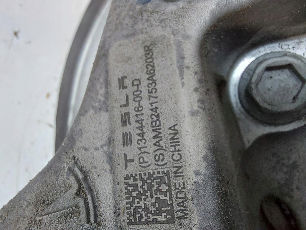 фото №3, Tesla model 3 lift 2024 highland поворотний кулак ступиця підвіска правий задня