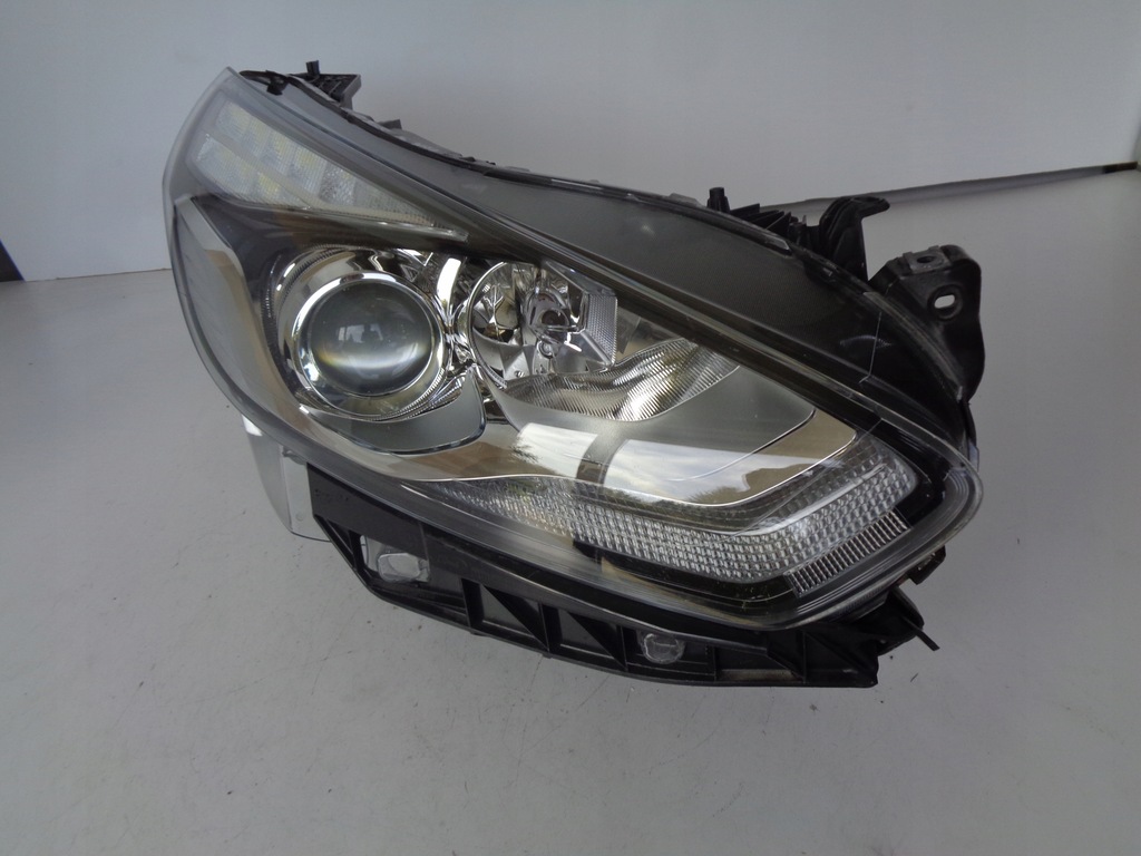 фото №1, Лампа правая ford s-max mk2 14- led galaxy mk4 15-