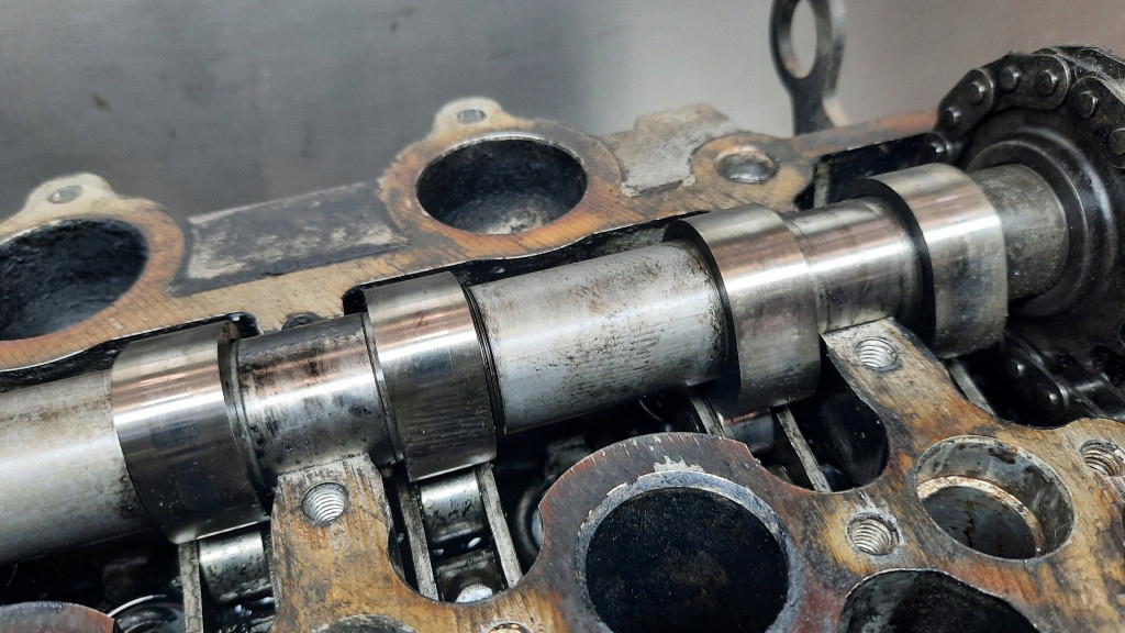 фото №14, Головка двигуна volvo v50 s40 2.0 hdi 9641752610