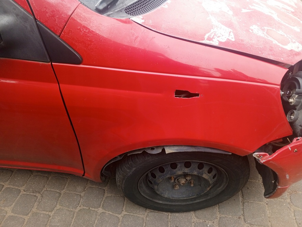 фото №14, Крила лівий задня 3d чверть червоний toyota yaris i 3e5