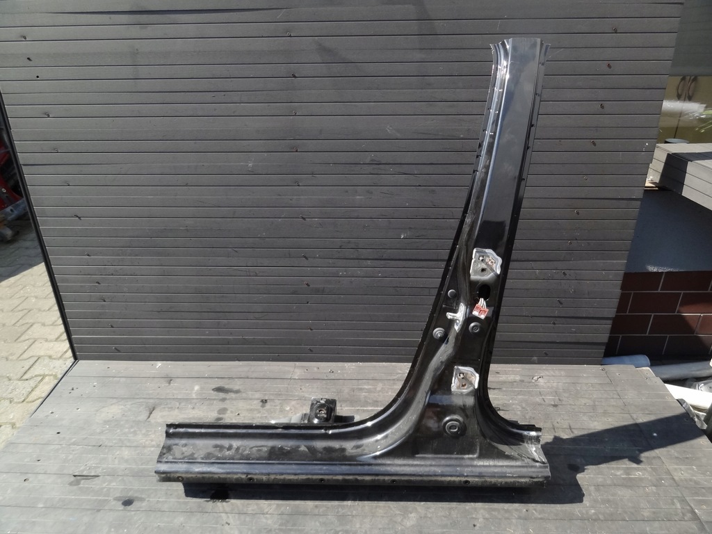 фото №1, Dacia sandero stepway ii 2019 блок двигуна поріг лівий