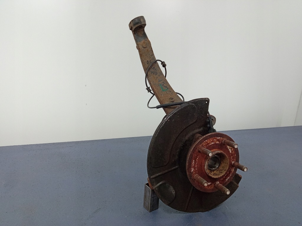 фото №2, Grand cherokee wk2 поворотний кулак ліва перед ступиця