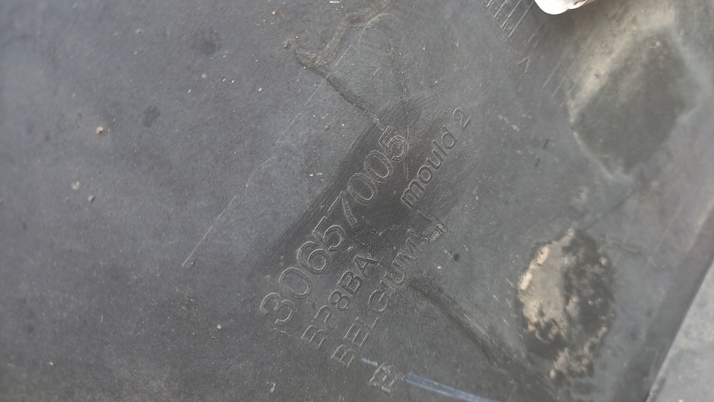 фото №12, Бампер перед передній 30657005 volvo v50 04-07r