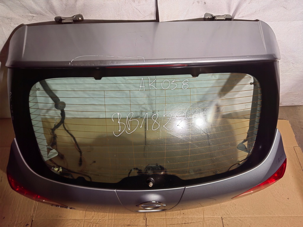 фото №3, Кришка багажника задня opel astra j hb