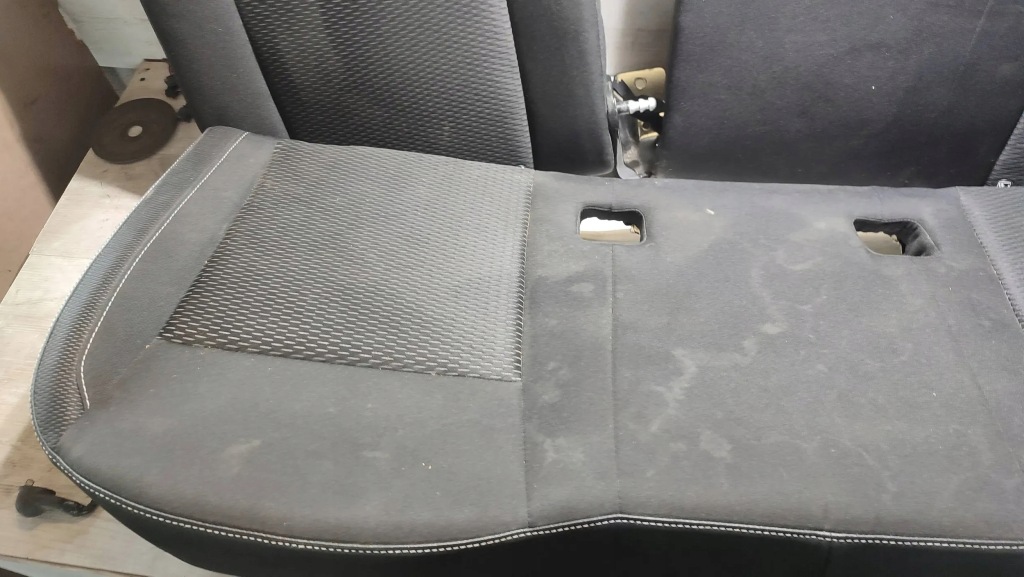 Dacia duster 2 2017 заднє сидіння задній Доставка