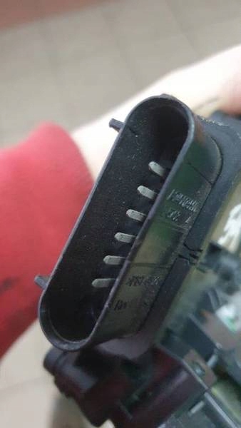 фото №5, B-max замок левый задняя av1a-r26413-ab