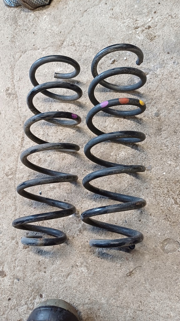 фото №1, Renault megane iv пружина задняя задняя