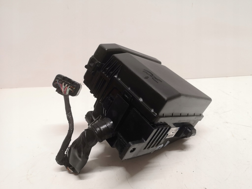 фото №6, Mitsubishi grandis 2.4 03- коробка предохранителей