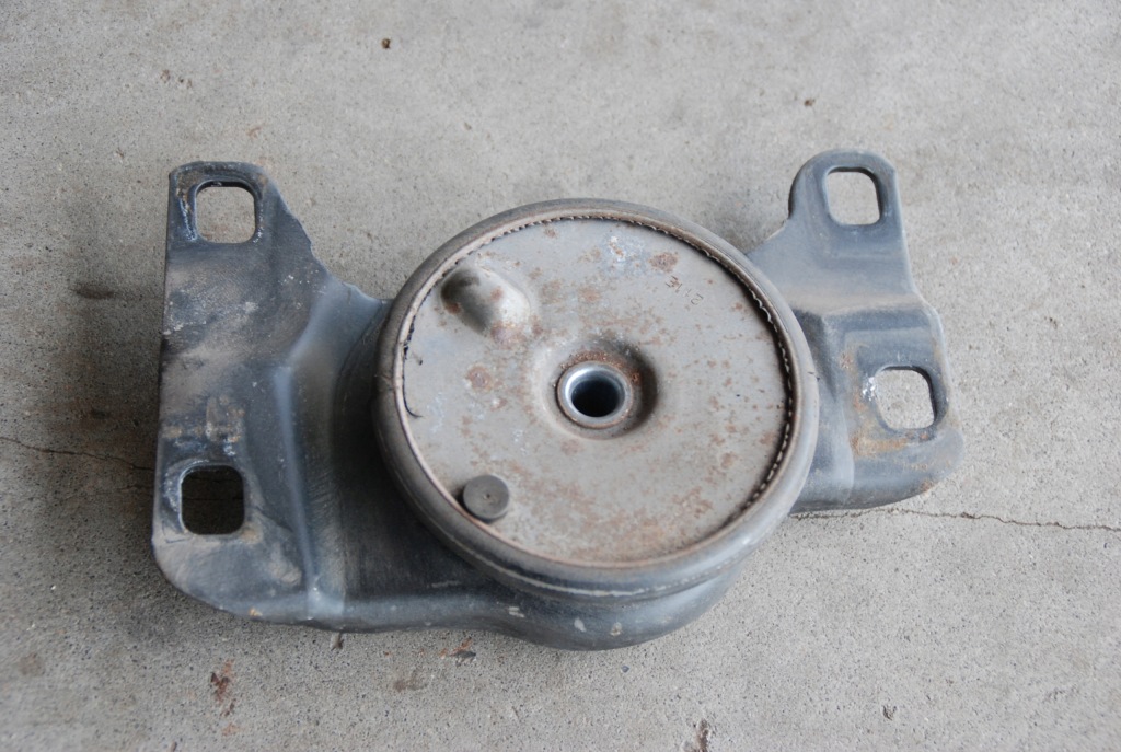 фото №1, Кронштейн подушка коробки ford kuga mk1 2 2.0 tdci