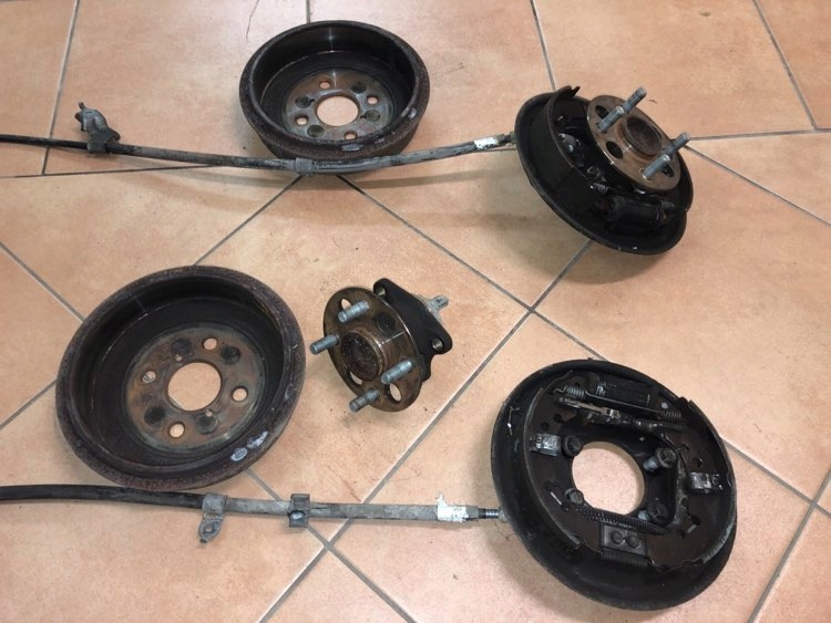 фото №1, Yaris ii полный тормоза задняя 2006-14