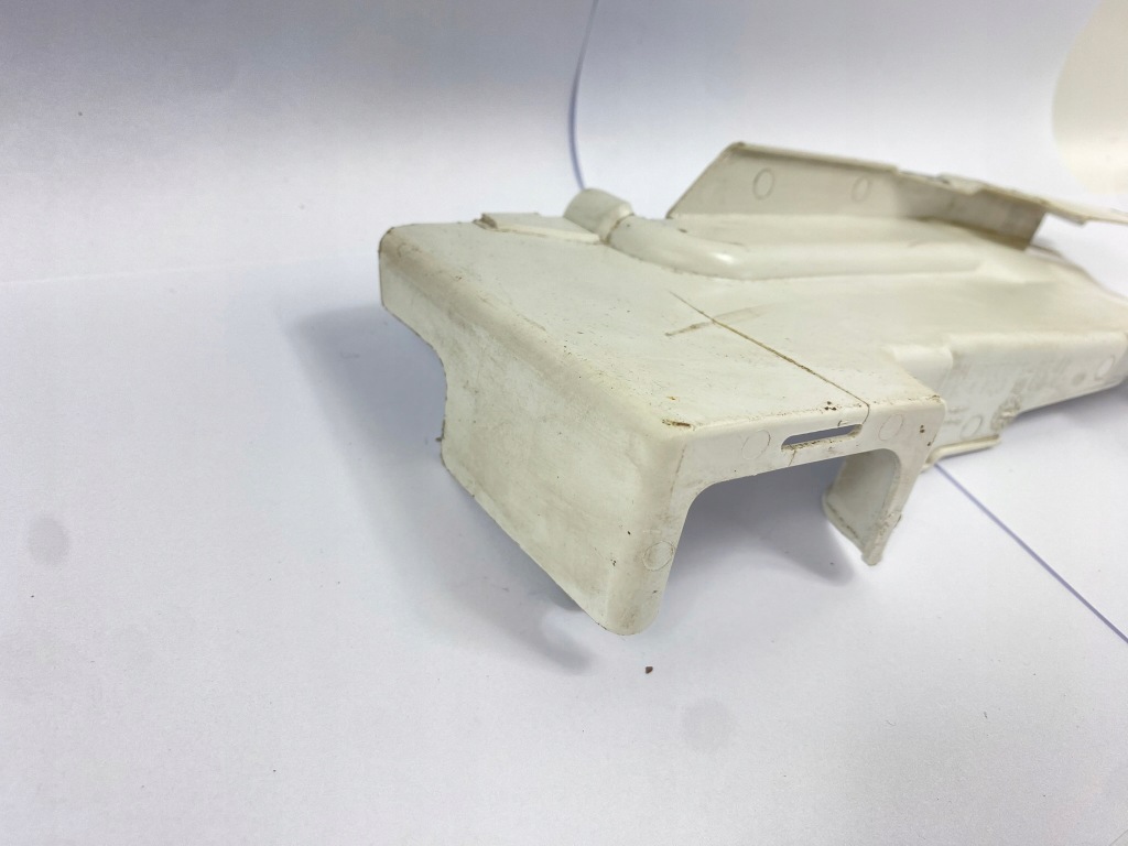 Накладка замка дверь правая  mercedes w124 1247231808 Оригинал