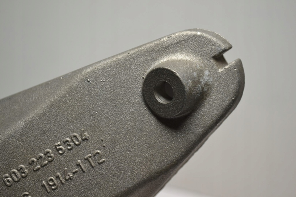 Mercedes w140 280 se 350 td кронштейн двигателя правая Киев