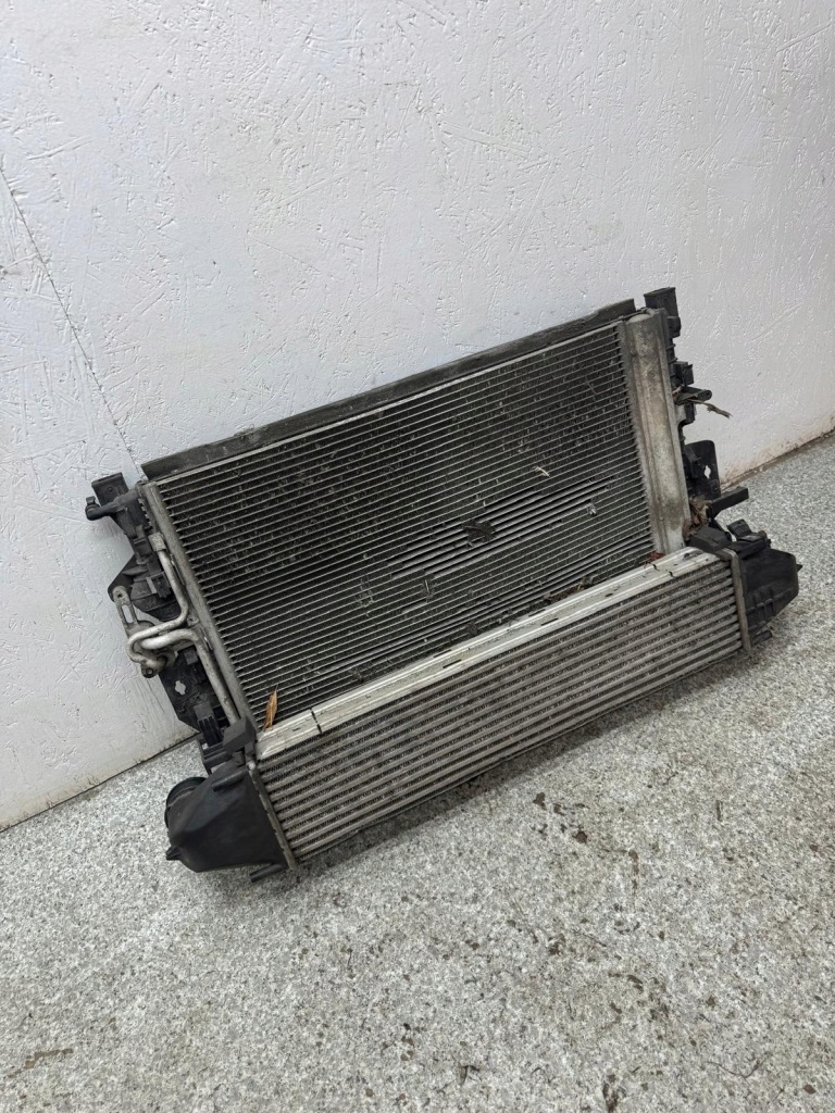 Комплект радиатор воды интеркулер вентилятор volvo v40 2 механическая коробка передач 2.0 d2 d3 Доставка