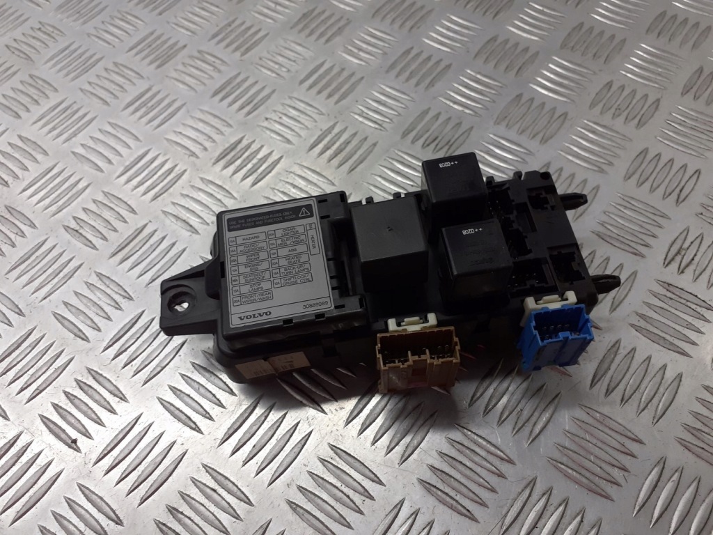 фото №1, Коробка предохранителей volvo v40 1.9 di 30889989