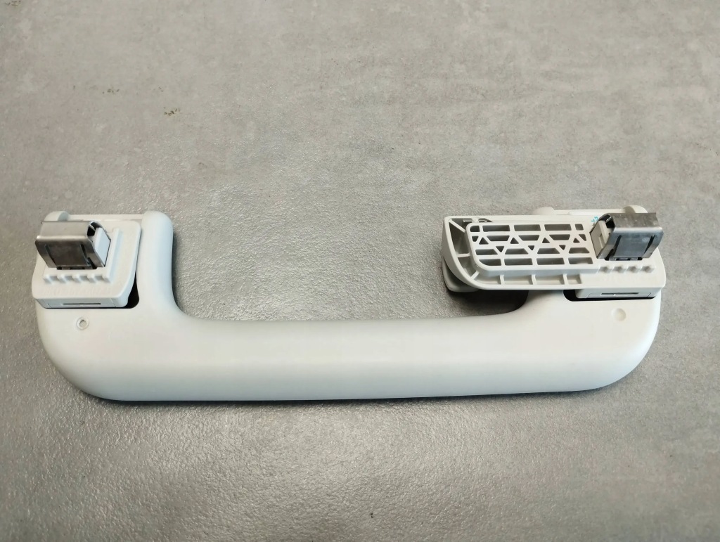 фото №2, Audi a6 c7 4g ручка потолочный задняя 8k0857607c