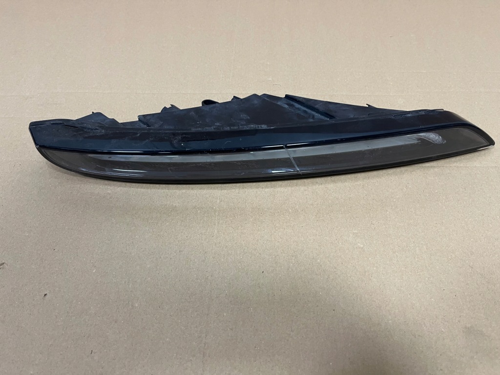 фото №1, Porsche macan 95b led поворотник правый