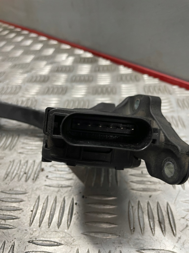 Потенціометр газу 6g92-9f836-rd ford mondeo mk4 рестайлінг  2.0t в Україні