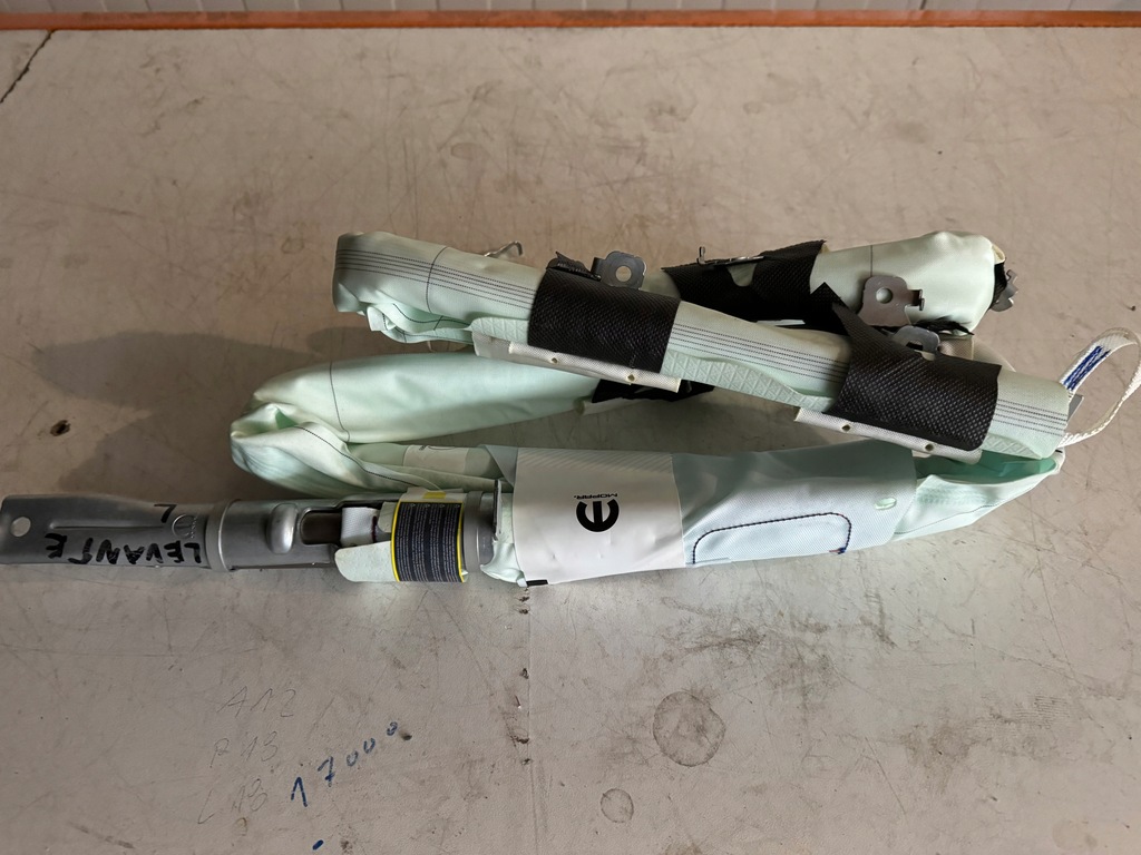 фото №1, Maserati levante шторка безпеки ліва оригінал