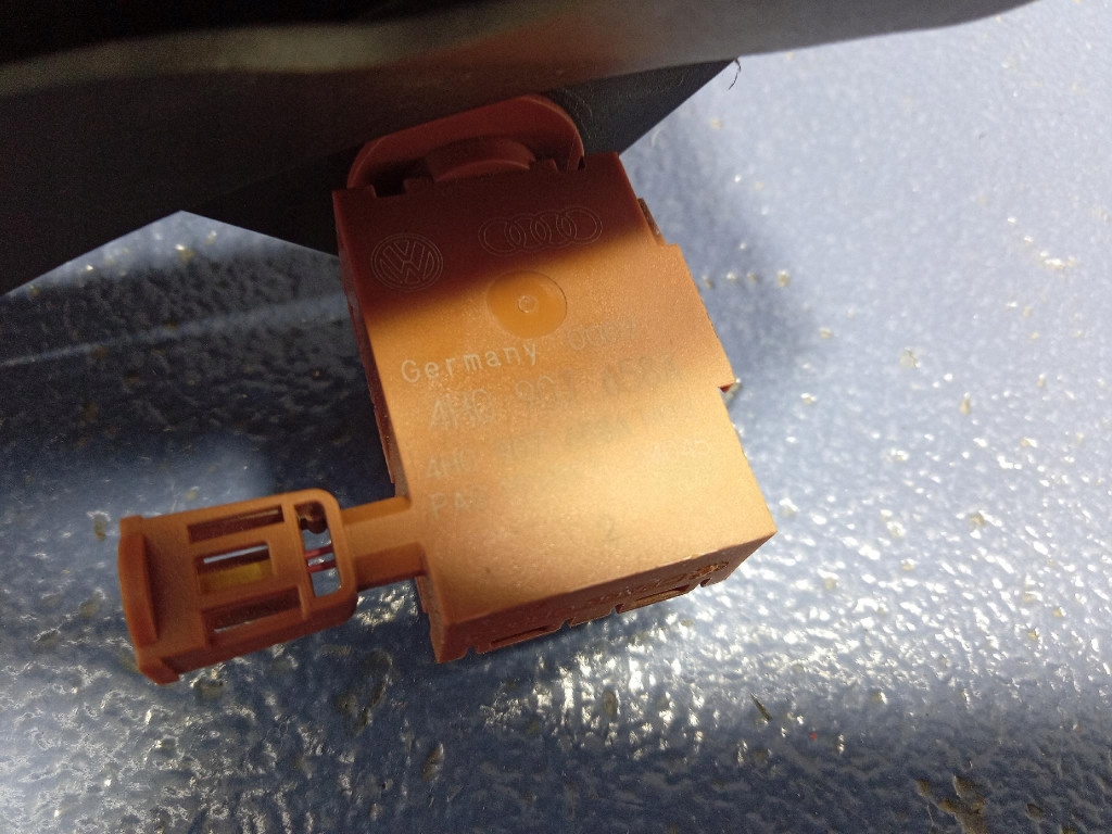 Porsche panamera ii 971 впуск решітка жабо 971815129d Зі Шроту