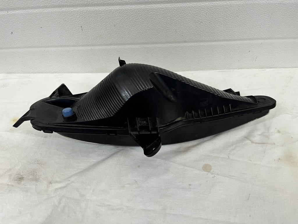 фото №3, Поворотник правый renault megane iv 261306376r