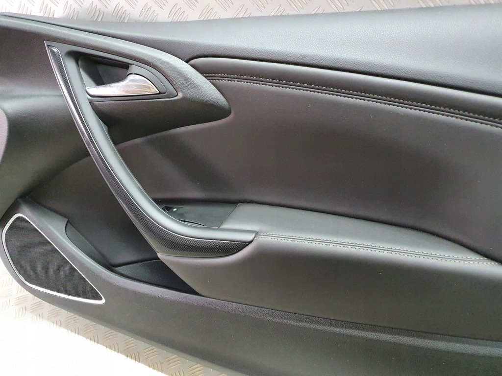 фото №4, Обшивка дверь правый opel cascada europa