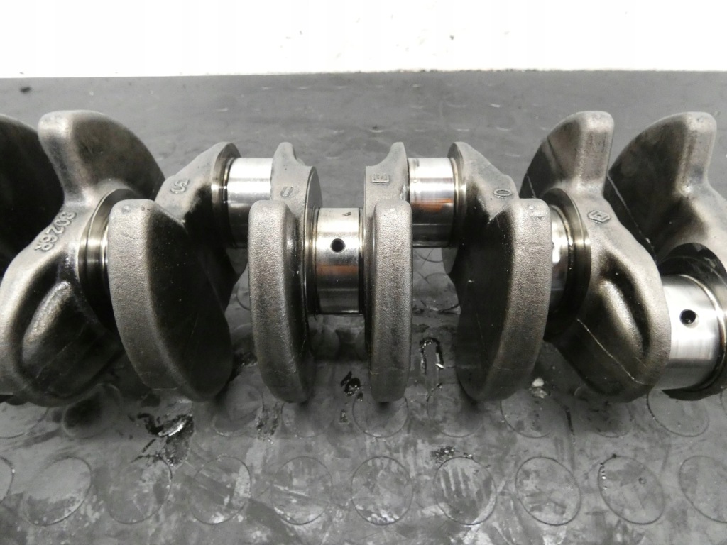 Wał колінчастий renault trafic 3 qashqai vivaro b 1,6 dci r9m 8026r Доставка