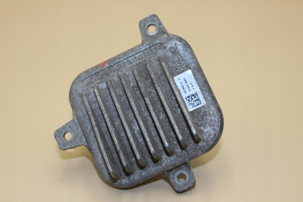 фото №1, Jeż преобразователь модуль света led bmw x1 f48 90068144