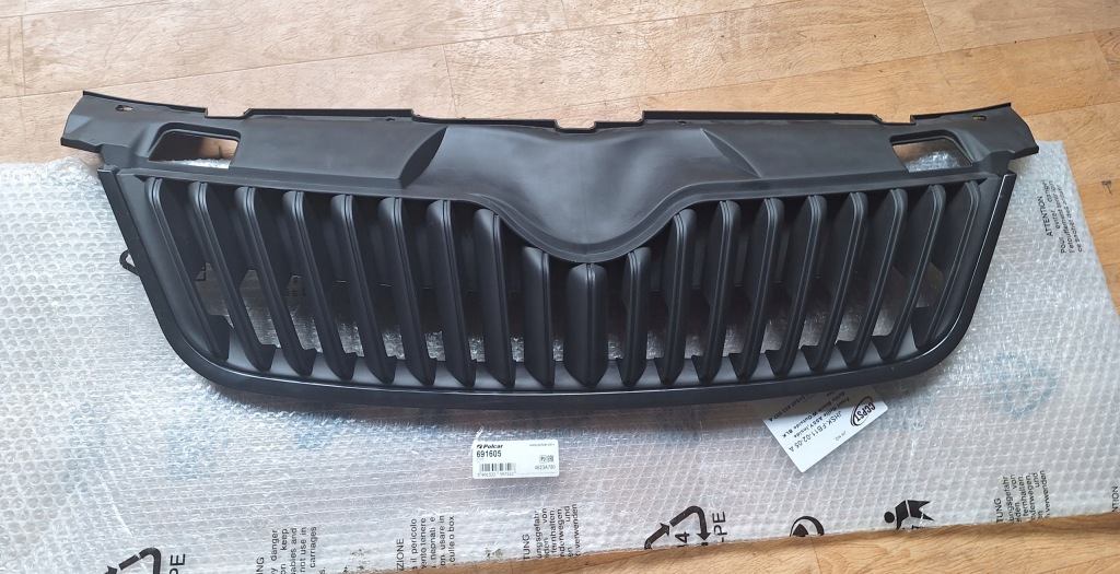 фото №1, Решітка радіатора решітка радіатора skoda fabia ii lift 10-15