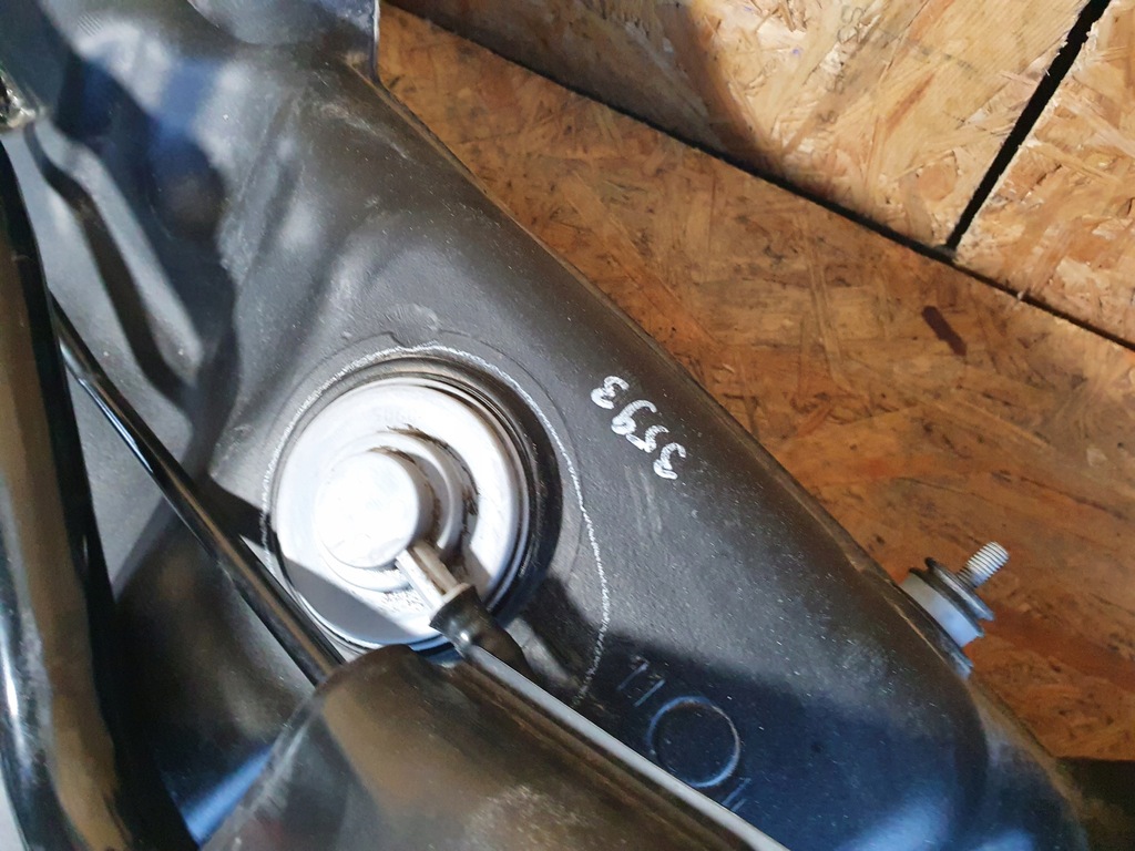 фото №4, Mazda 2 bak / бак топлива