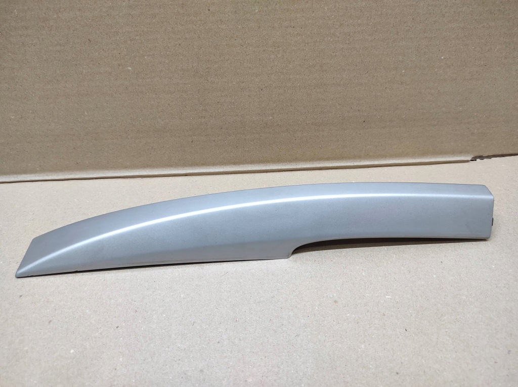 Купити Заглушка накладка рейлінг ліва перед renault laguna 3 універсал