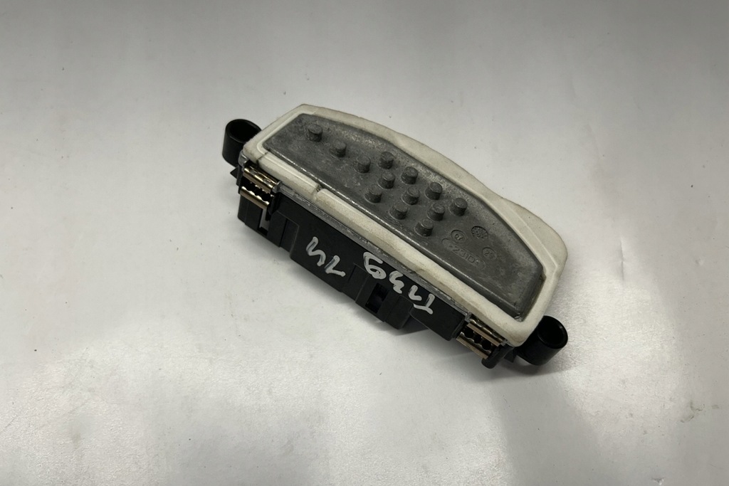 фото №9, Резистор отопителя dodge challenger coupe 5hl011266 3.6l бензиновый 227kw