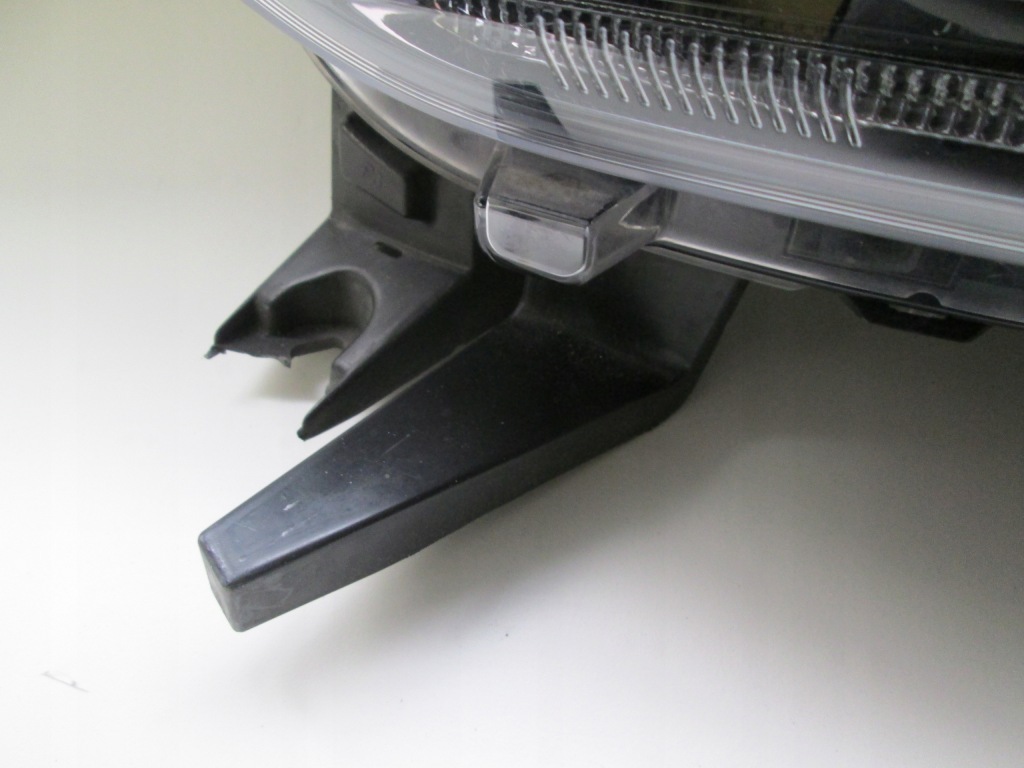 фото №4, Лампа передняя led pur vision renault espace v 260104119r 260605819r