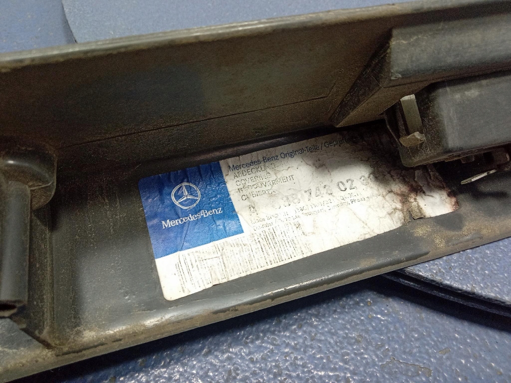 фото №7, Mercedes vito w638 молдинг накладка крышки задний багажника задняя a6387430230