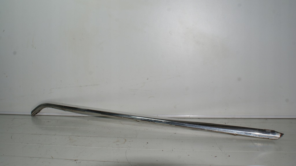 Купити Mercedes r107 sl slc молдинг хром стійка a права 1076981001