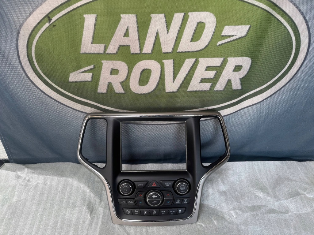 Купить Jeep grand cherokee панель навигации p68333984aa