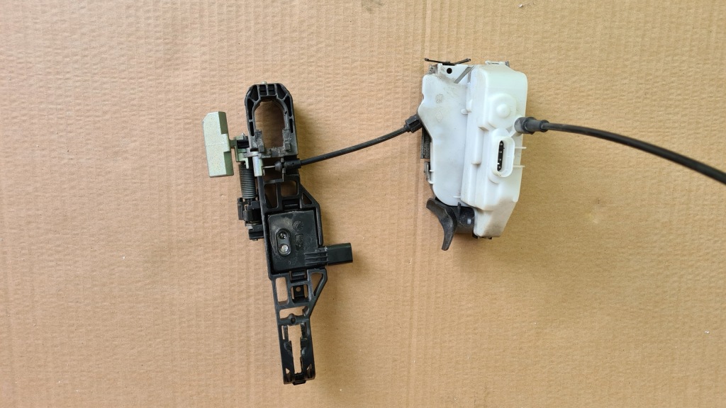 фото №1, Замок двері лівий перед europa espace iv lift 4 pin