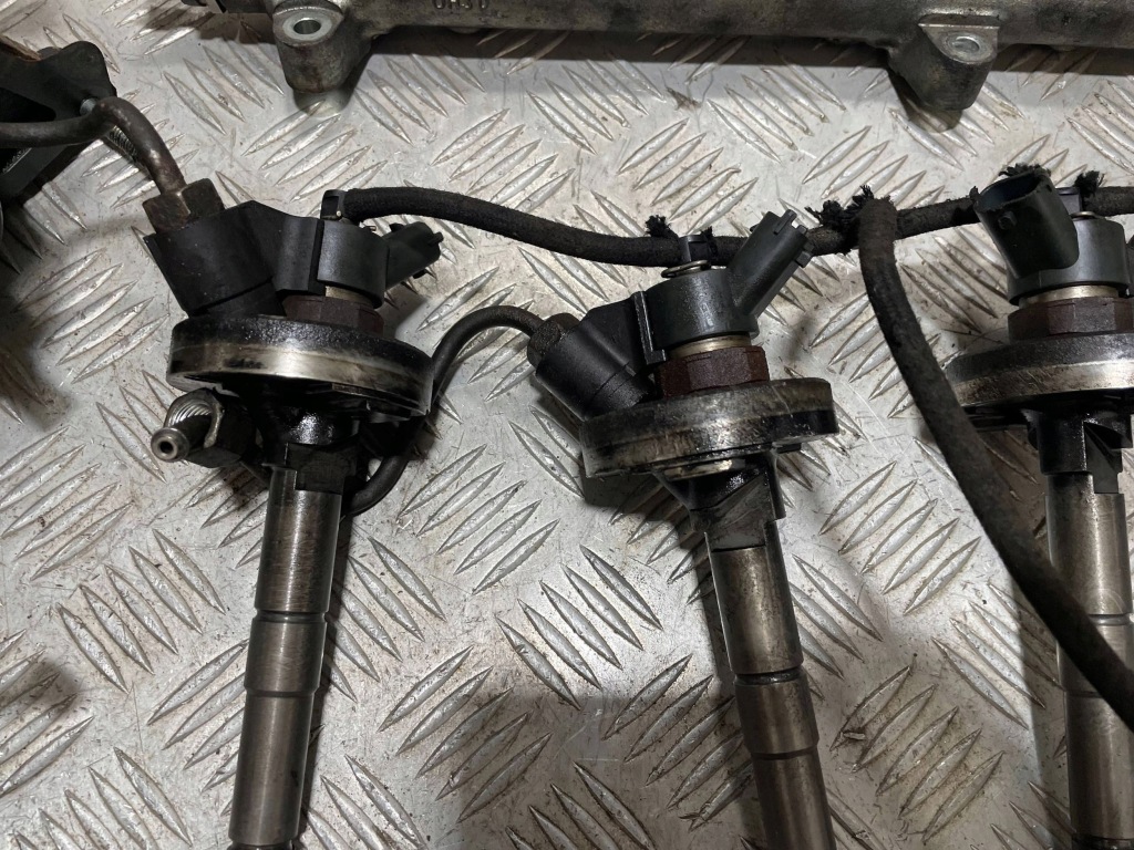 Система паливний упорскування renault mascott 3.0 dci 0445110284 0445010136 в Україні