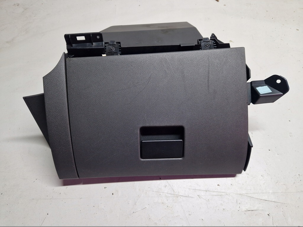 фото №1, Ford c-max mk1 бардачок пассажира 3m51-r06044-agw