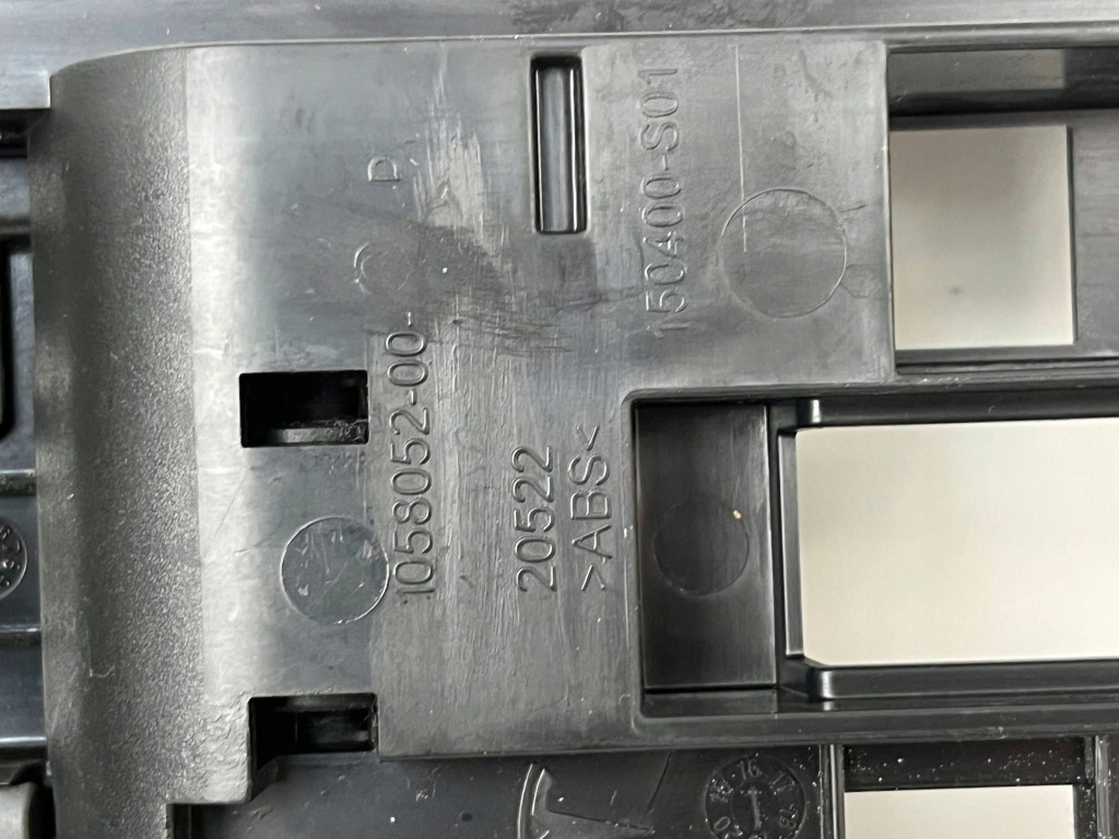 Element консолі центральної tesla model x 105805300c Доставка