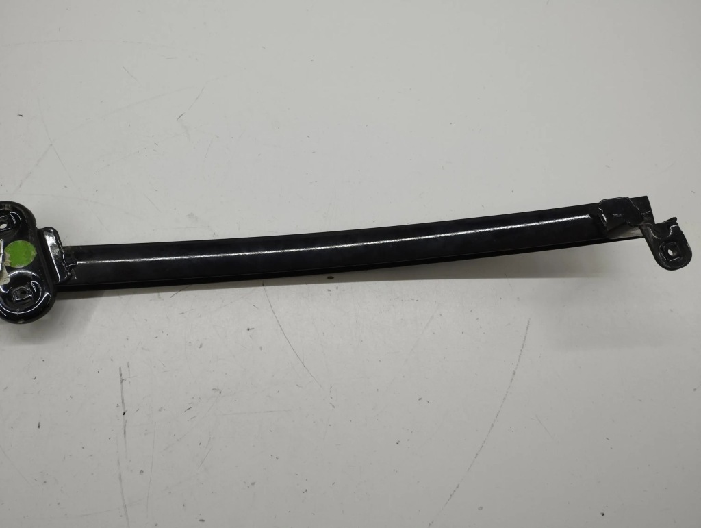 Bentley flying spur 2005 напрямна скло двері передніх в Україні